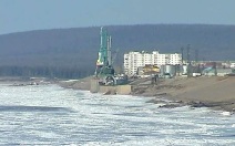 В Якутии установили второй коффердам для строительства Ленского моста