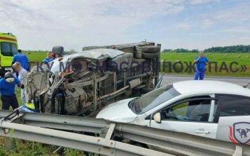 "Газель" опрокинулась на трассе "Урал", водитель госпитализирован