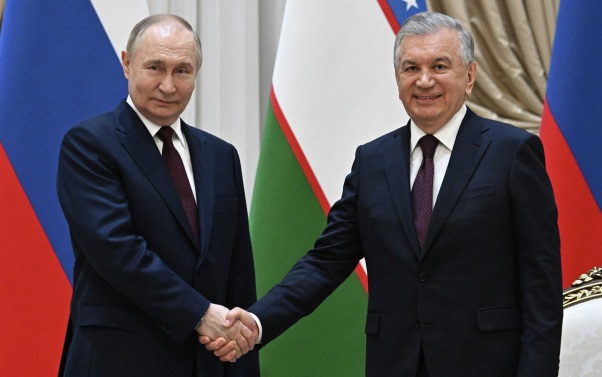 Путин позвонил Мирзиёеву и тепло поздравил его с днем рождения