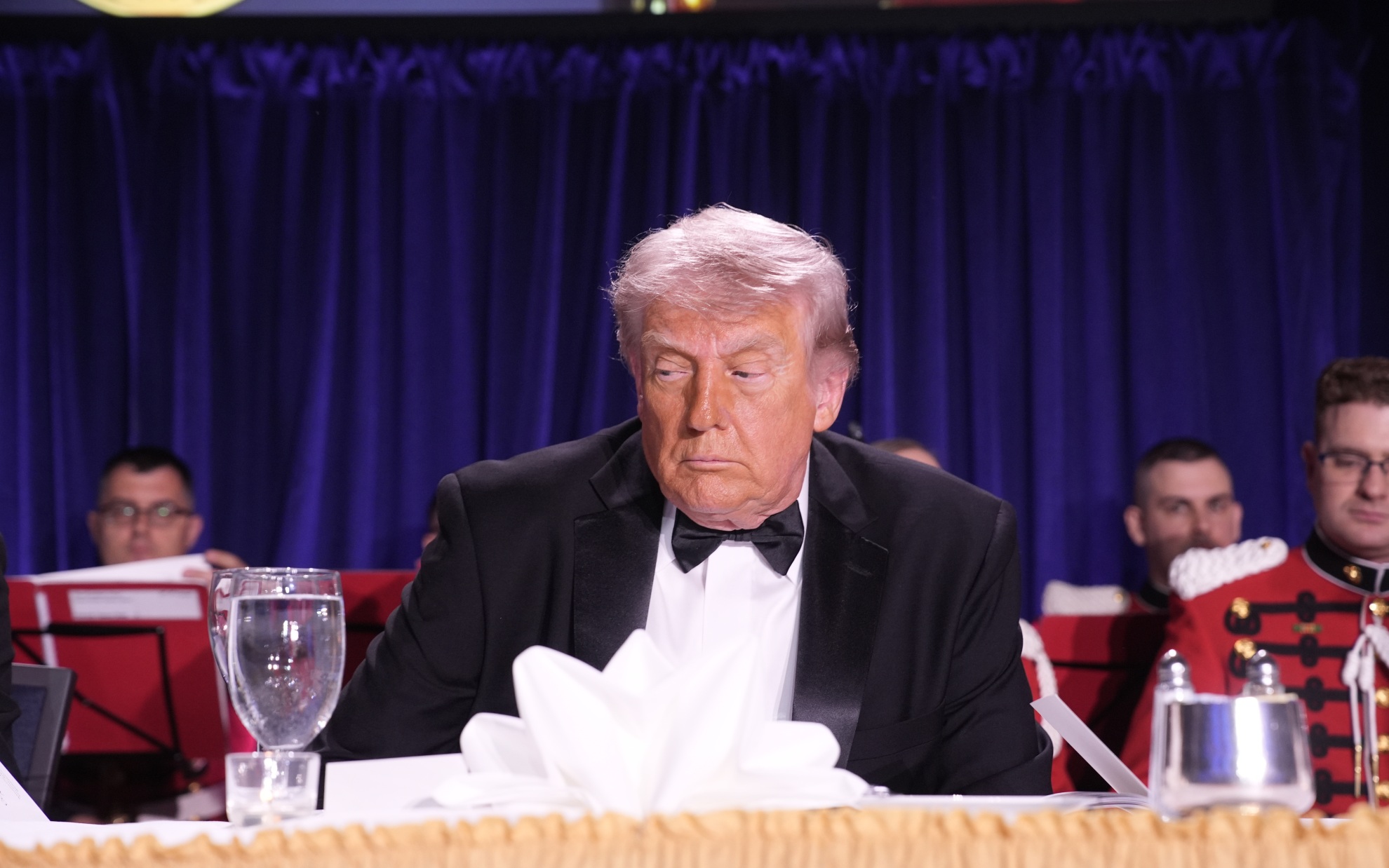 Трамп заявил, что бронежилеты полнят