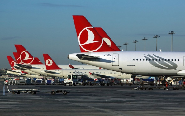 SHOT: во Внуково массово задержали рейсы Turkish Airlines