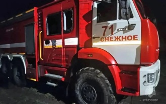 В Снежном во время тушения огня дроны ударили по пожарной автоцистерне