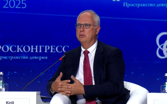 "Кто-то манипулирует?": Дмитриев о ситуации на мировом нефтяном рынке