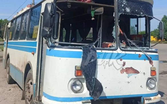 ВСУ ударили по пассажирскому автобусу в донецкой Горловке, есть пострадавшие