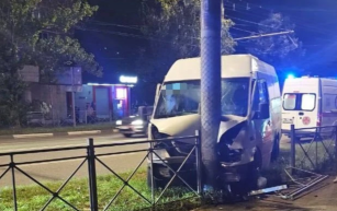 Появились подробности ДТП с маршруткой в Подмосковье, где пострадали 2 человека