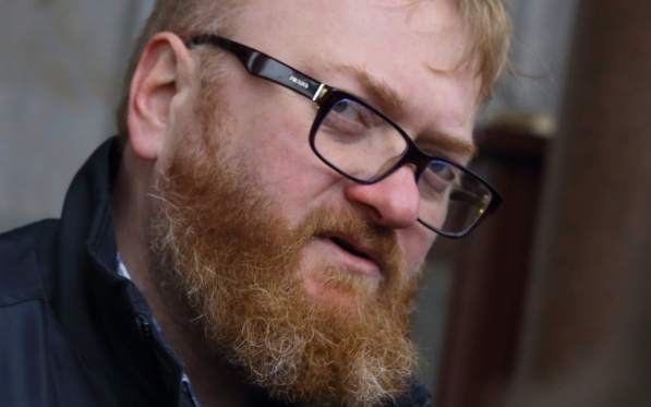 Милонов раскритиковал инициативу о выплатах за долгий брак