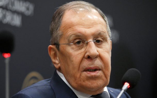 Лавров рассказал о любимых исполнителях, чьи песни играет на гитаре