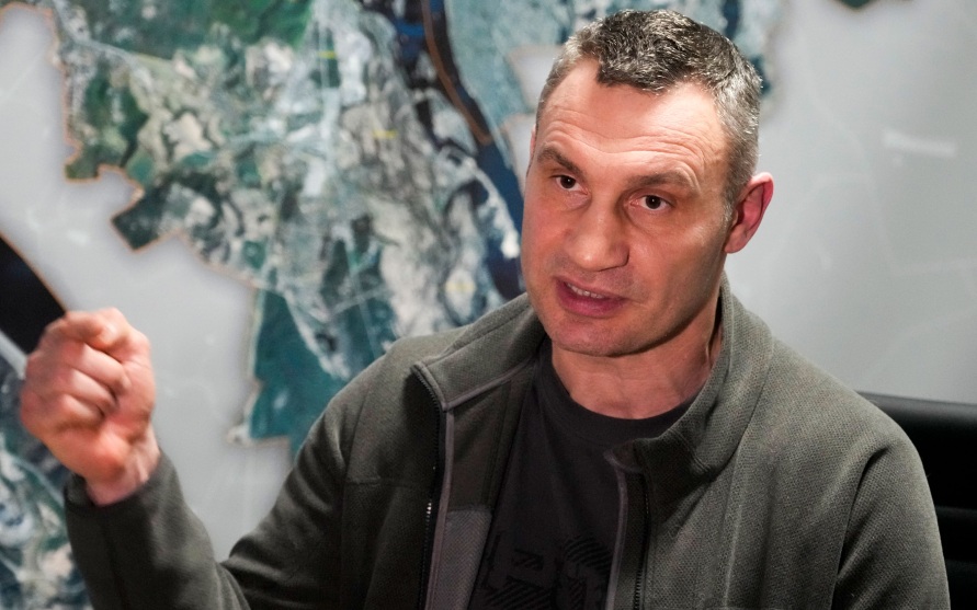 Кличко сообщил, что в Киеве вспыхнули пожары