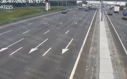 В массовом ДТП на МКАД пострадали три человека