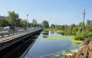 В Тюмени из-за разлива Туры вода вплотную подобралась к многоэтажкам