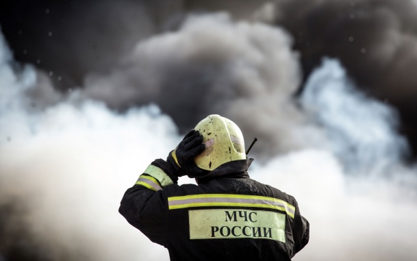 МЧС: на железнодорожной станции в Приморье произошел пожар, погибла женщина