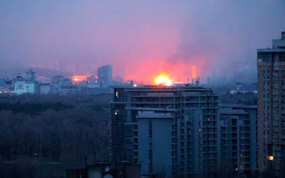 В Киеве прозвучала серия громких взрывов на фоне воздушной тревоги