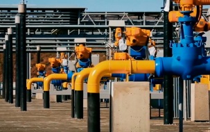 Цены на газ в Европе взлетели из-за геополитической напряженности