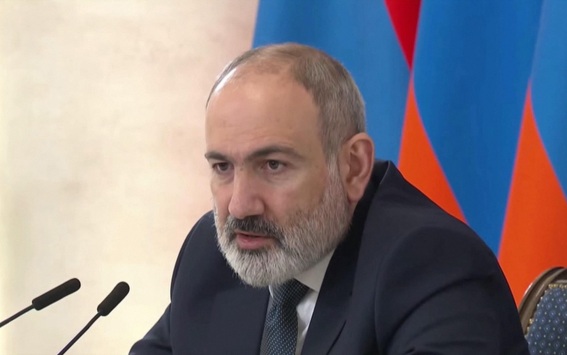 Пашинян объявил об отставке правительства Армении
