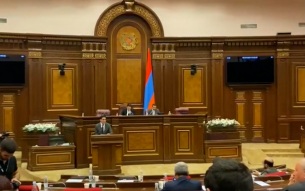 Рубен Рубинян из партии Пашиняна стал новым спикером парламента Армении