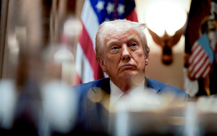 Трамп назвал переговоры с США шансом для Ирана избежать "обезглавливания"
