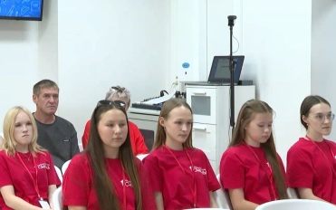 Футбольный мяч с финала "Большой перемены" отправят после паса Путина в музей