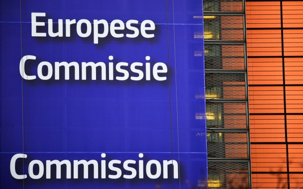 Еврокомиссия будет добиваться полного запрета энергоносителей из РФ