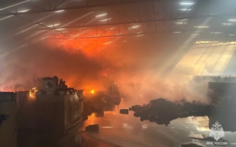 На производственном объекте в Перми загорелась емкость с дизтопливом