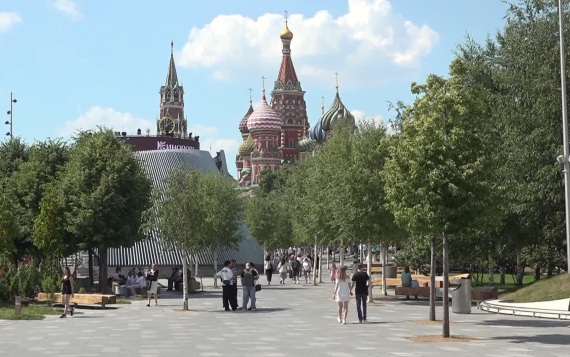 Желтый уровень опасности объявили в Московском регионе из-за жары и грозы