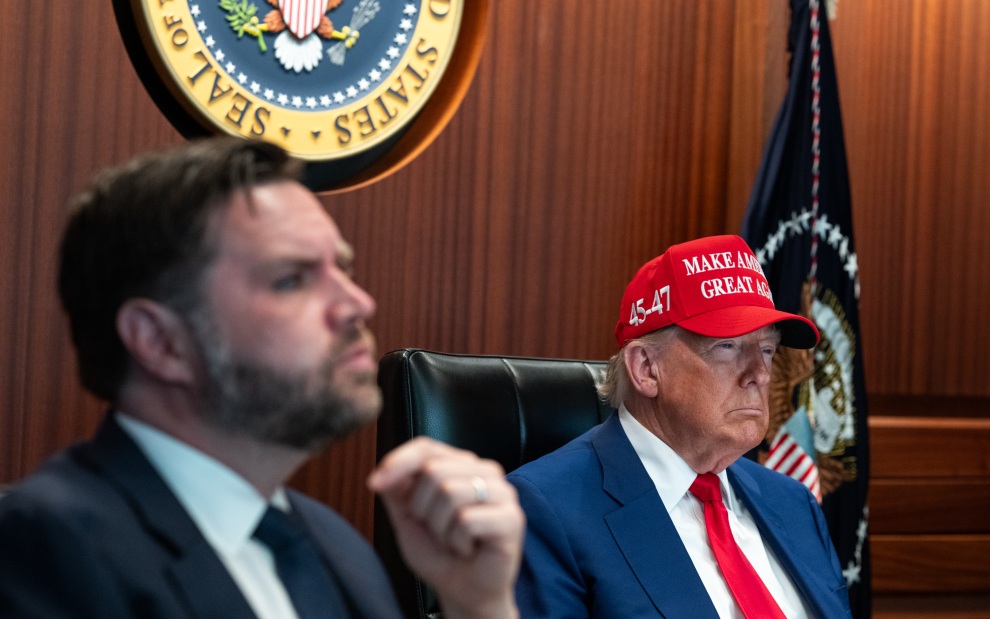 Трамп в частном порядке уже решил сделать своим преемником Джей Ди Вэнса