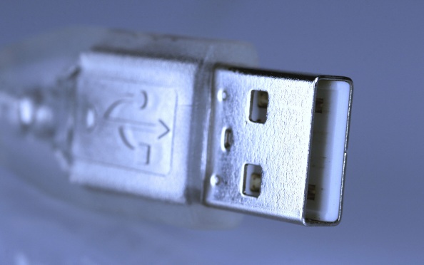Злоумышленники тайно используют общественные USB-зарядки для кражи данных