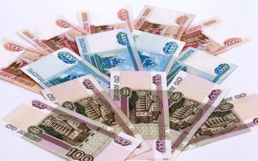 Bloomberg: зарплаты в России растут на фоне низкой безработицы