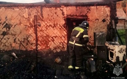 Пожилая женщина погибла в результате пожара в частном доме в Алтайском крае