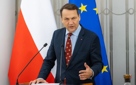 Сикорский предложил обсудить перехват российских ракет над Украиной