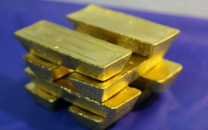 Стоимость фьючерса на золото превысила $4 400 за тройскую унцию