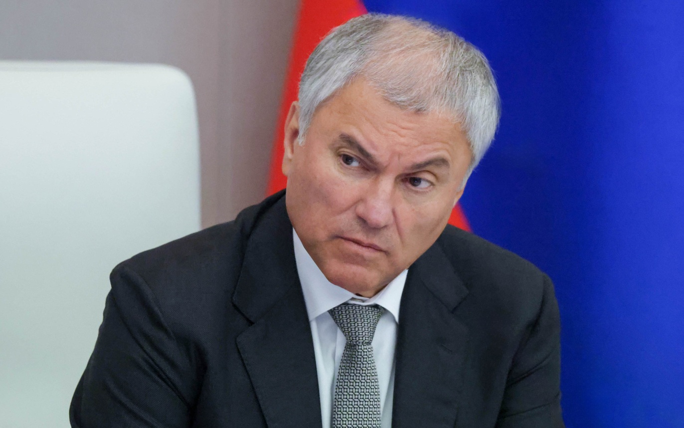 Володин призвал регионы активнее запрещать продажу вейпов
