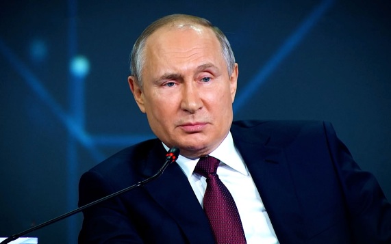 Путин призвал поддерживать желание молодежи работать в родных городах