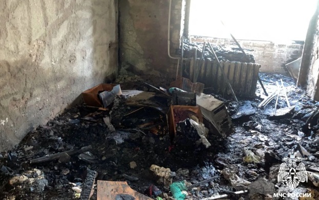 Два человека стали жертвами пожара в Вологде