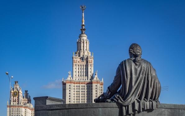 В МГУ предложили маркировать написанные с помощью ИИ курсовые работы