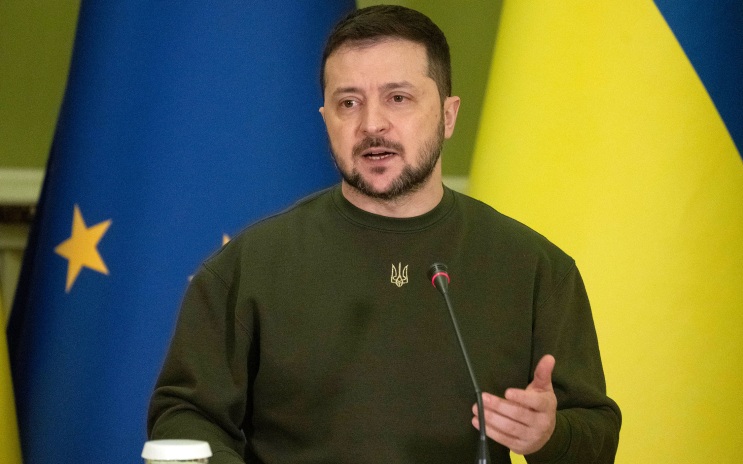 Политолог считает, что Зеленскому нет дела до фронтовиков, его волнует власть