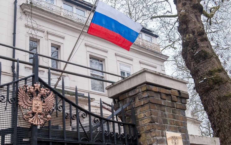 Политолог считает, что РФ готова к возобновлению военных контактов с Британией