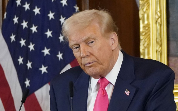 Трамп объяснил, почему ему пришлось поменять самолет из Турции