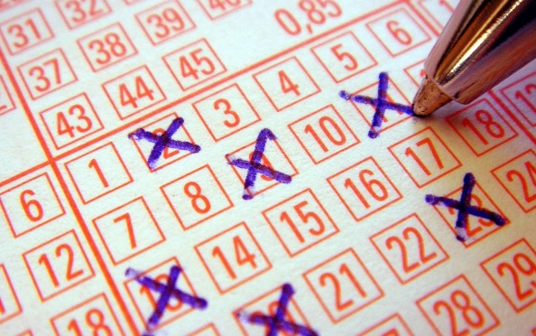 В США победитель лотереи Powerball выиграл 1 миллиард долларов