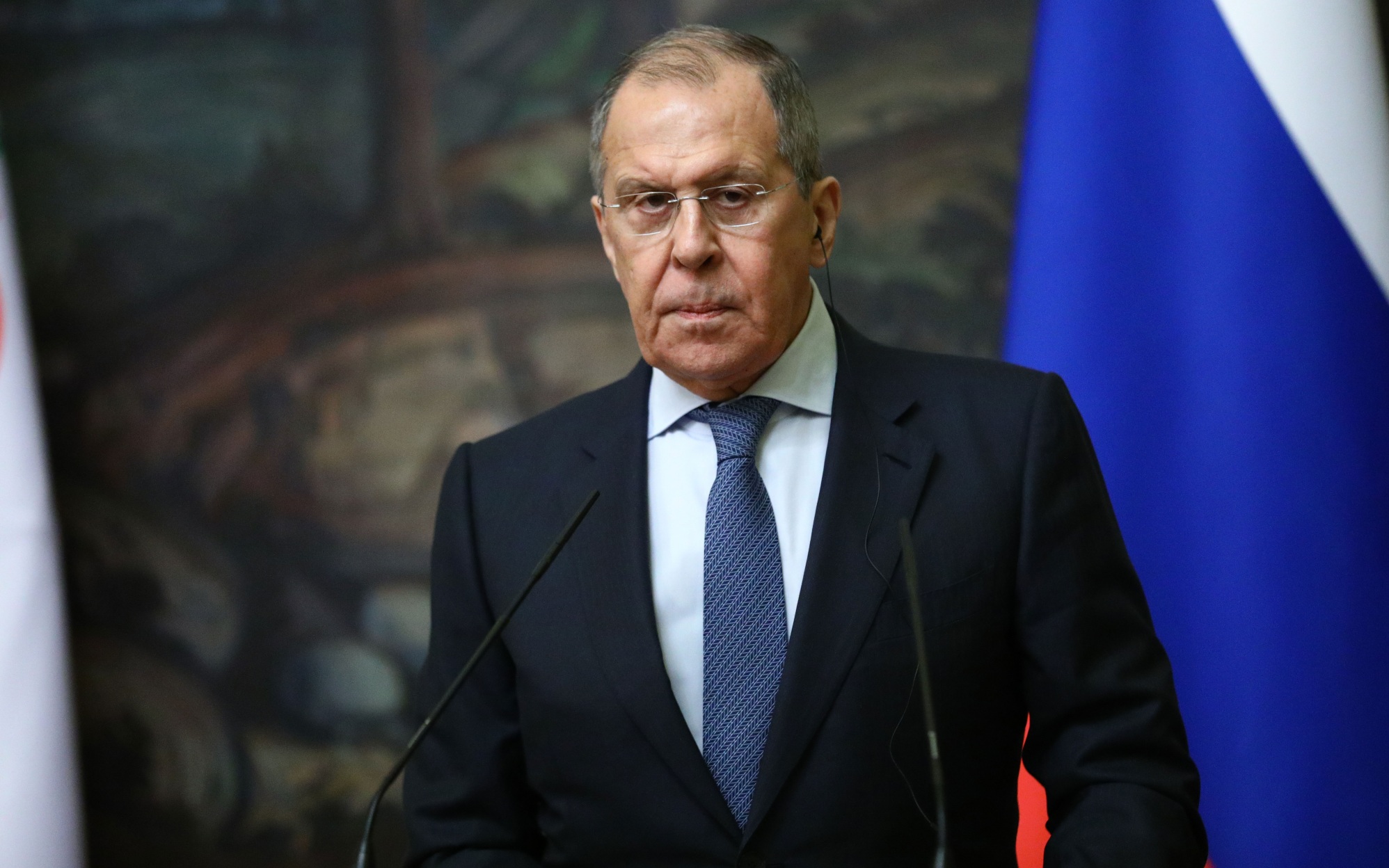 Лавров напомнил, что Синдзо Абэ был сторонником взаимодействия Японии и РФ
