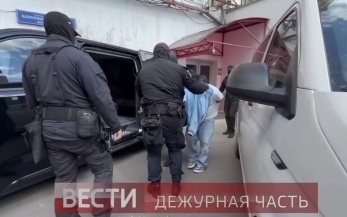 На московском рынке "Горбушка" во время обысков задержали двух человек