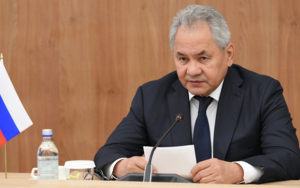 Шойгу назвал прежние учебники по географии критичными по отношению к России