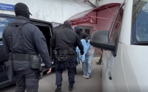 На "Горбушке" прошли обыски и задержания: видео операции