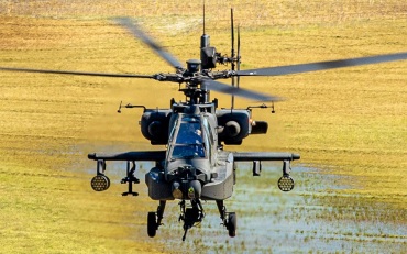 В США временно отказались от учебных полетов на вертолетах Apache
