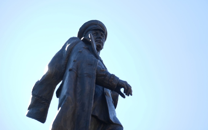 В Днепропетровске снесли памятник  отцу ВДВ Маргелову