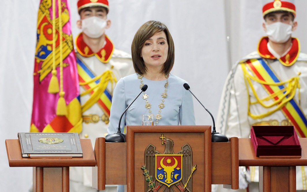 Стало известно, каким образом президент Молдавии шантажирует ЕС