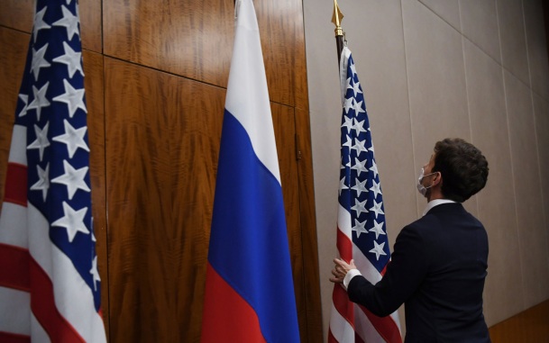 Кандидат в президенты США высказалась о недопустимости эскалации отношений с РФ