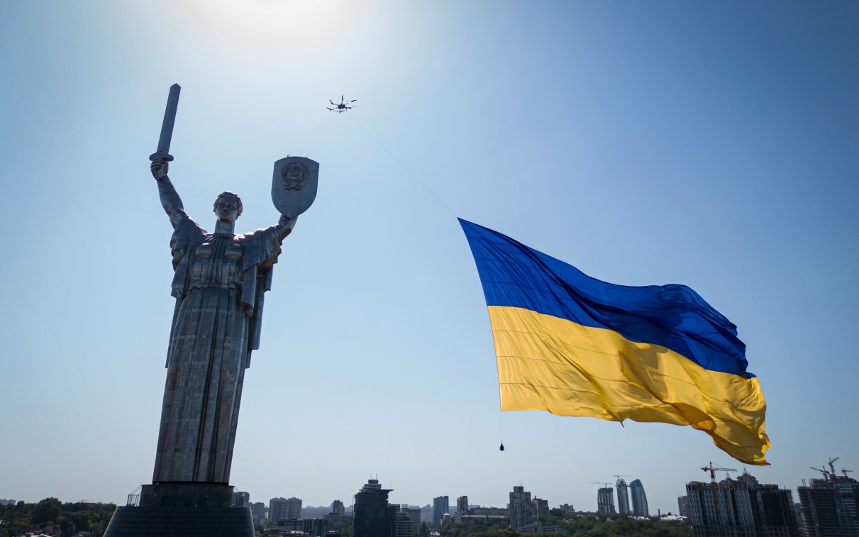 Олигарх и киевские власти поставили крупнейшую компанию Украины на грань кризиса