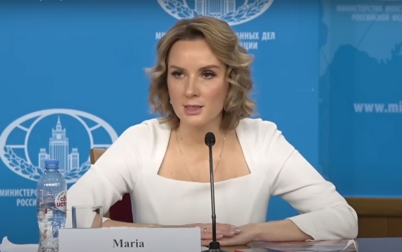 Львова-Белова отметила плюсы раннего трудоустройства подростков