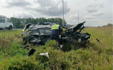 Младенец погиб, выпав из автомобиля во время ДТП в Свердловской области
