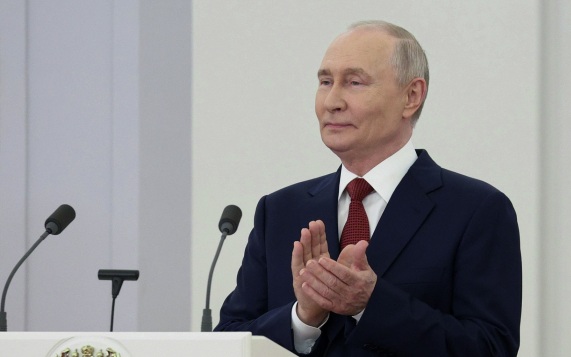 Путин отметил артистизм и мастерство российских гимнасток в выступлении на ЧМ